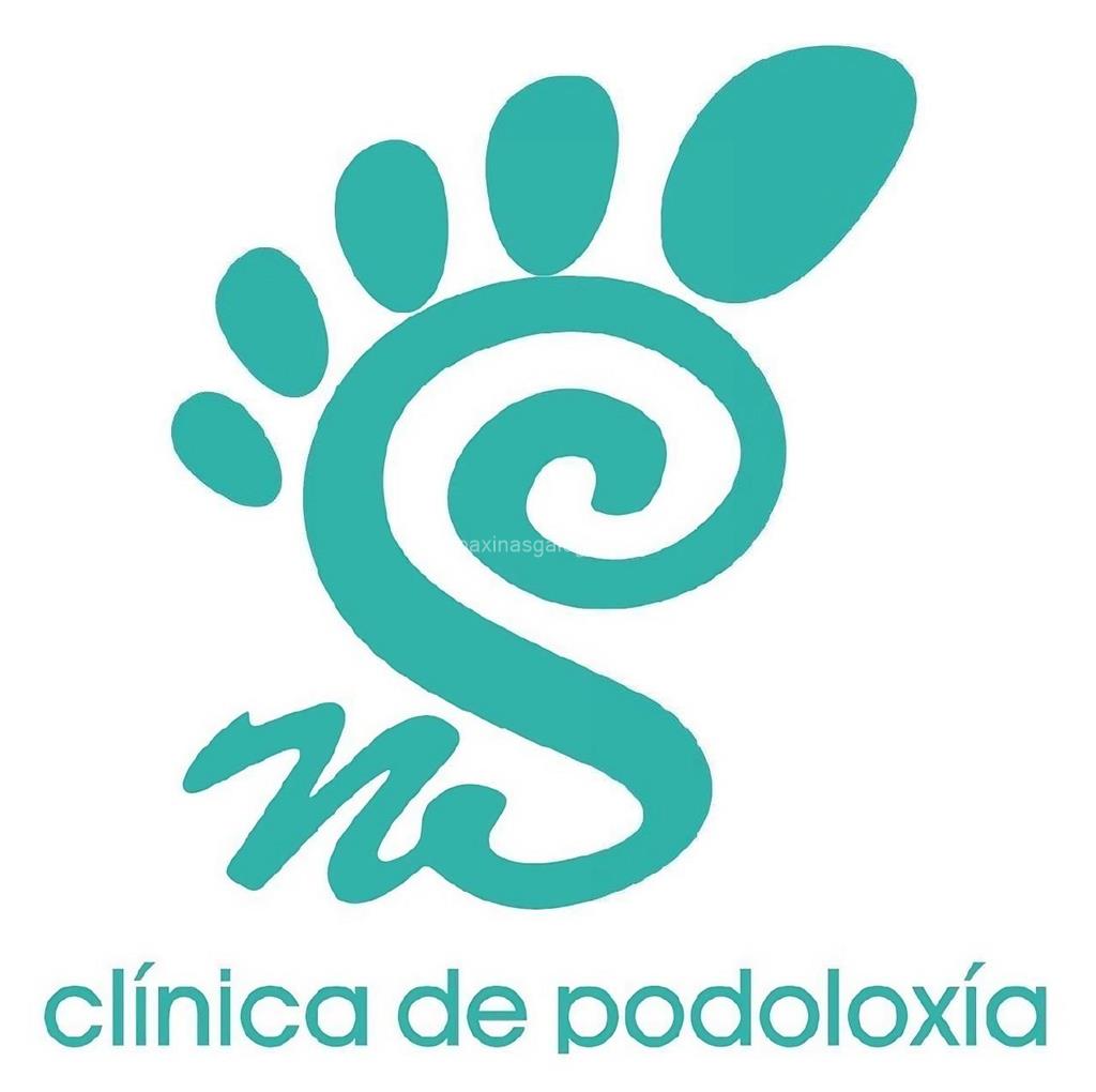 logotipo Clínica de Podoloxía Noemi Sanluis