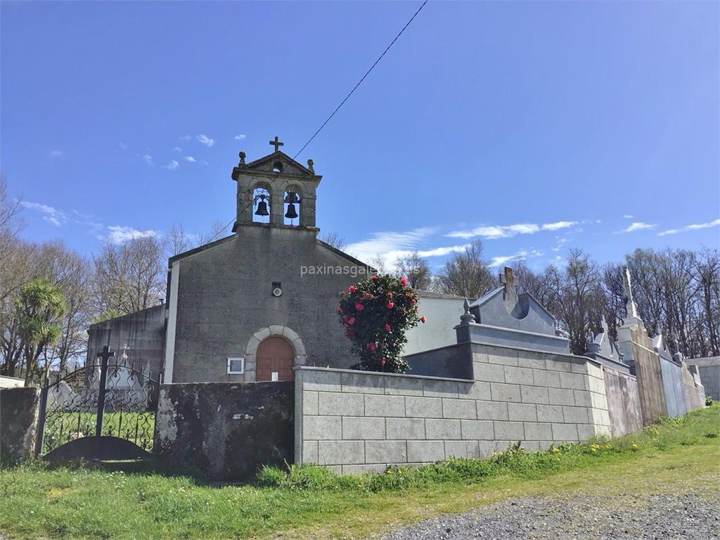 imagen principal Iglesia y Cementerio de San Martiño de Folgosa