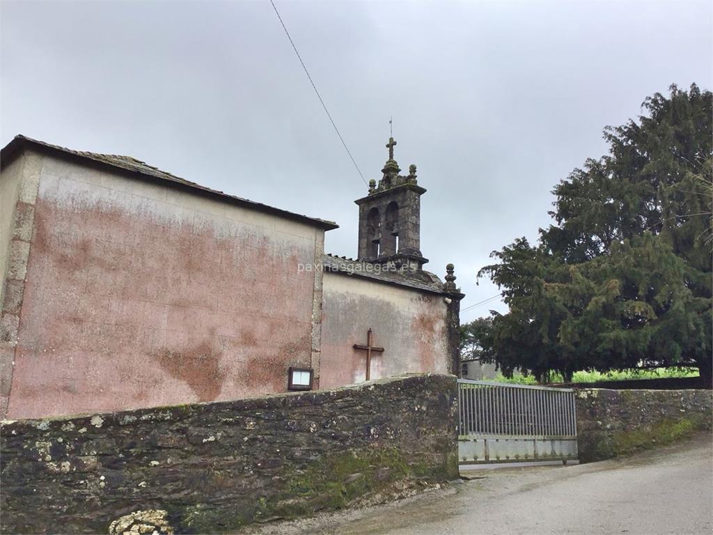 imagen principal Iglesia y Cementerio de Santiago de A Meda