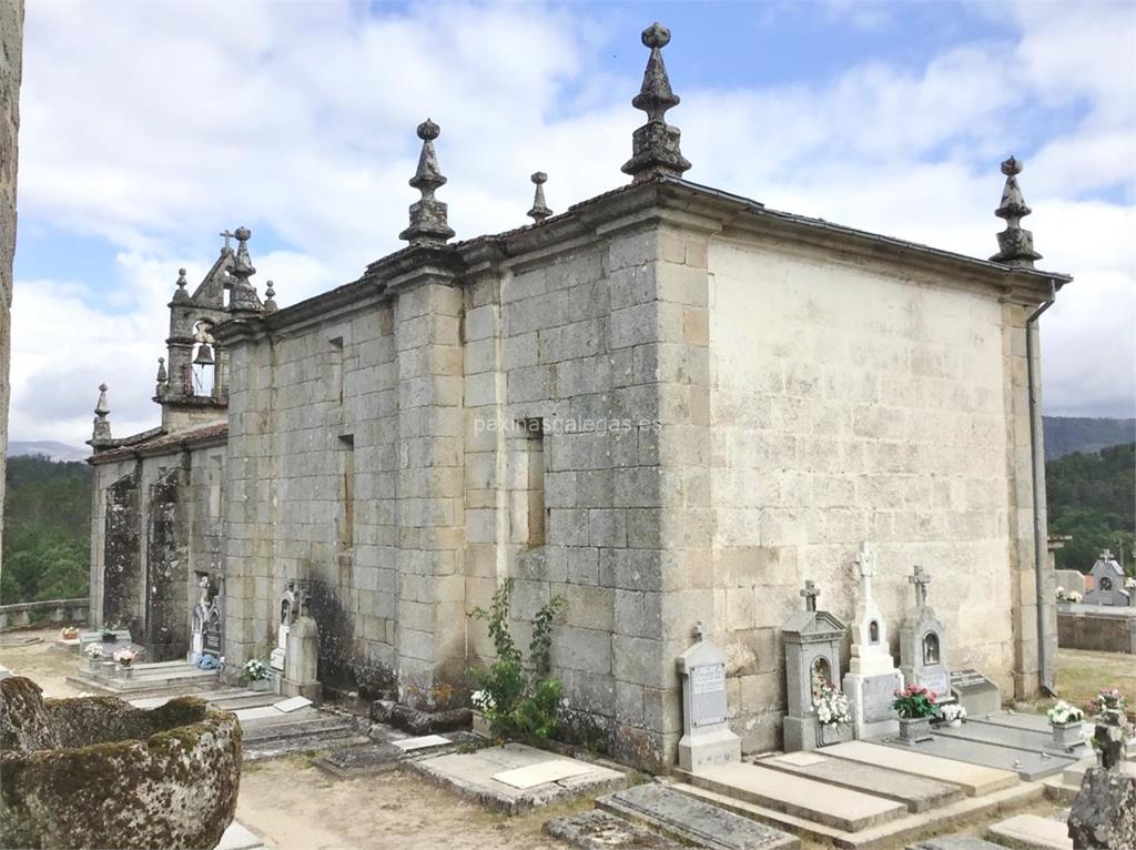 imagen principal Parroquia y Cementerio de San Martiño de Arauxo