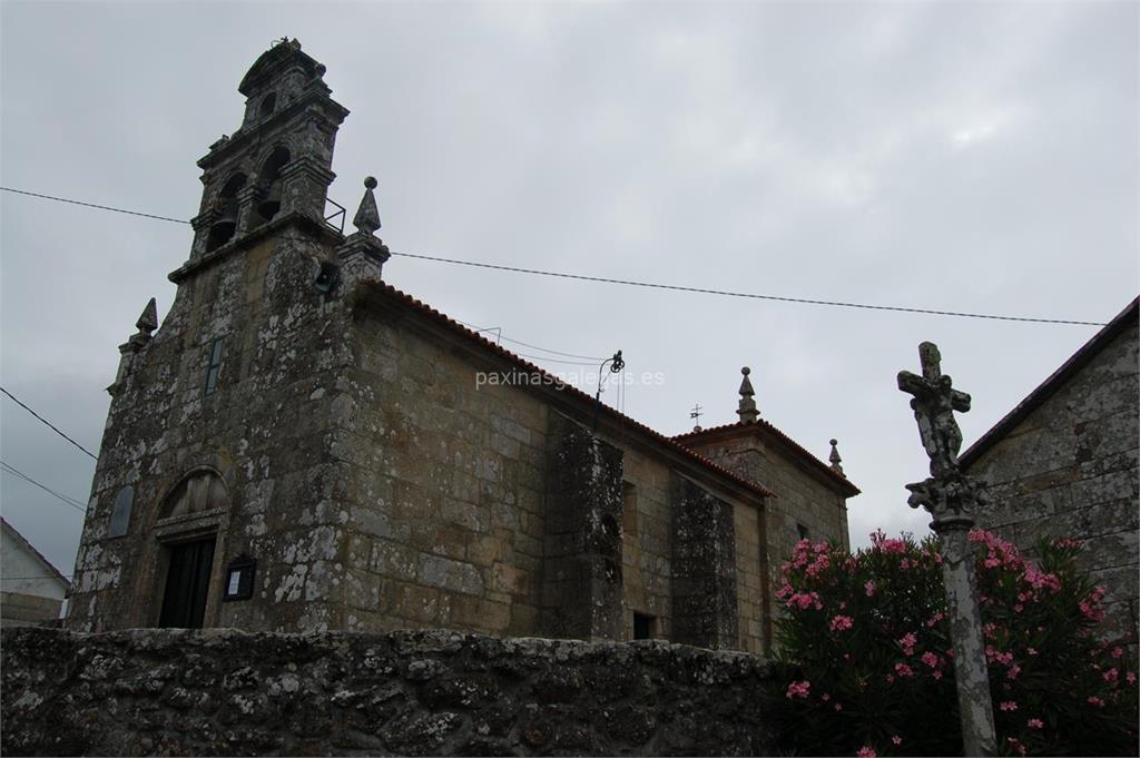 imagen principal Parroquia y Cementerio de San Miguel de Lores