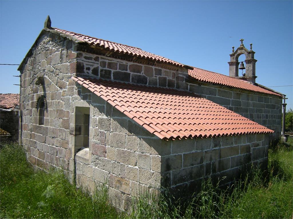 imagen principal Parroquia y Cementerio de San Xoán de Lodoso