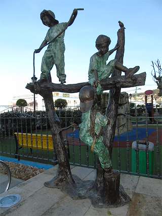 Fechas, información, programa, cartel, imágenes, mapa y ubicación de Alameda Rosalía de Castro  en  Marín