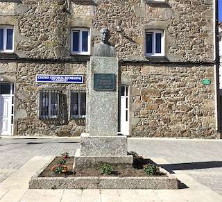 Fechas, información, programa, cartel, imágenes, mapa y ubicación de Busto de Francisco Esmorís Recamán  en  Fisterra