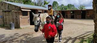 Fechas, información, programa, cartel, imágenes, mapa y ubicación de Club Ecuestre Os Parrulos  en  Culleredo