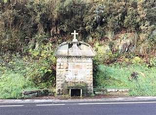 Fechas, información, programa, cartel, imágenes, mapa y ubicación de Fonte de La Cruz Milagrosa O Santa Cruz  en  Aranga