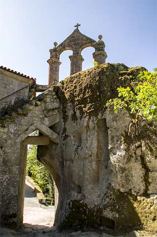 Fechas, información, programa, cartel, imágenes, mapa y ubicación de Monasterio de San Pedro de Rocas (2021)  en  Esgos