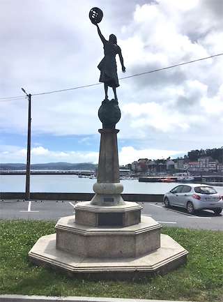 Fechas, información, programa, cartel, imágenes, mapa y ubicación de Monumento á Muller Camariñana  en  Camariñas