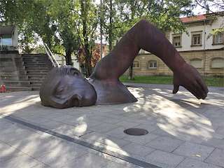 Fechas, información, programa, cartel, imágenes, mapa y ubicación de O Nadador  en  Vigo