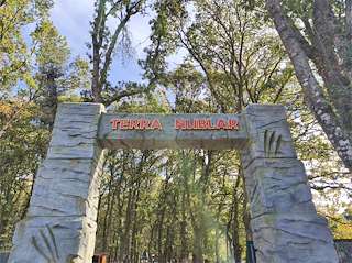 Fechas, información, programa, cartel, imágenes, mapa y ubicación de Parque de Dinosaurios Terra Núblar (2026)  en  Outeiro de Rei