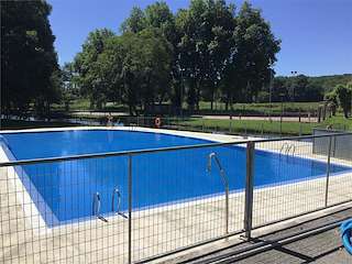 Fechas, información, programa, cartel, imágenes, mapa y ubicación de Piscina Municipal  en  Baños de Molgas