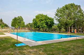 Fechas, información, programa, cartel, imágenes, mapa y ubicación de Piscinas Municipales de Dozón