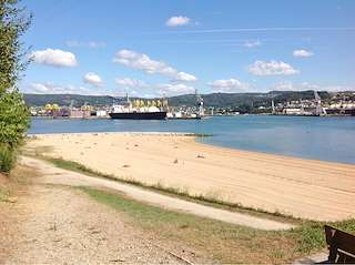 Fechas, información, programa, cartel, imágenes, mapa y ubicación de Playa Caranza  en  Ferrol