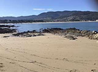 Fechas, información, programa, cartel, imágenes, mapa y ubicación de Playa Castaño  en  Nigrán