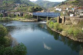 Fechas, información, programa, cartel, imágenes, mapa y ubicación de Puente Ferroviario dos Peares  en  A Peroxa