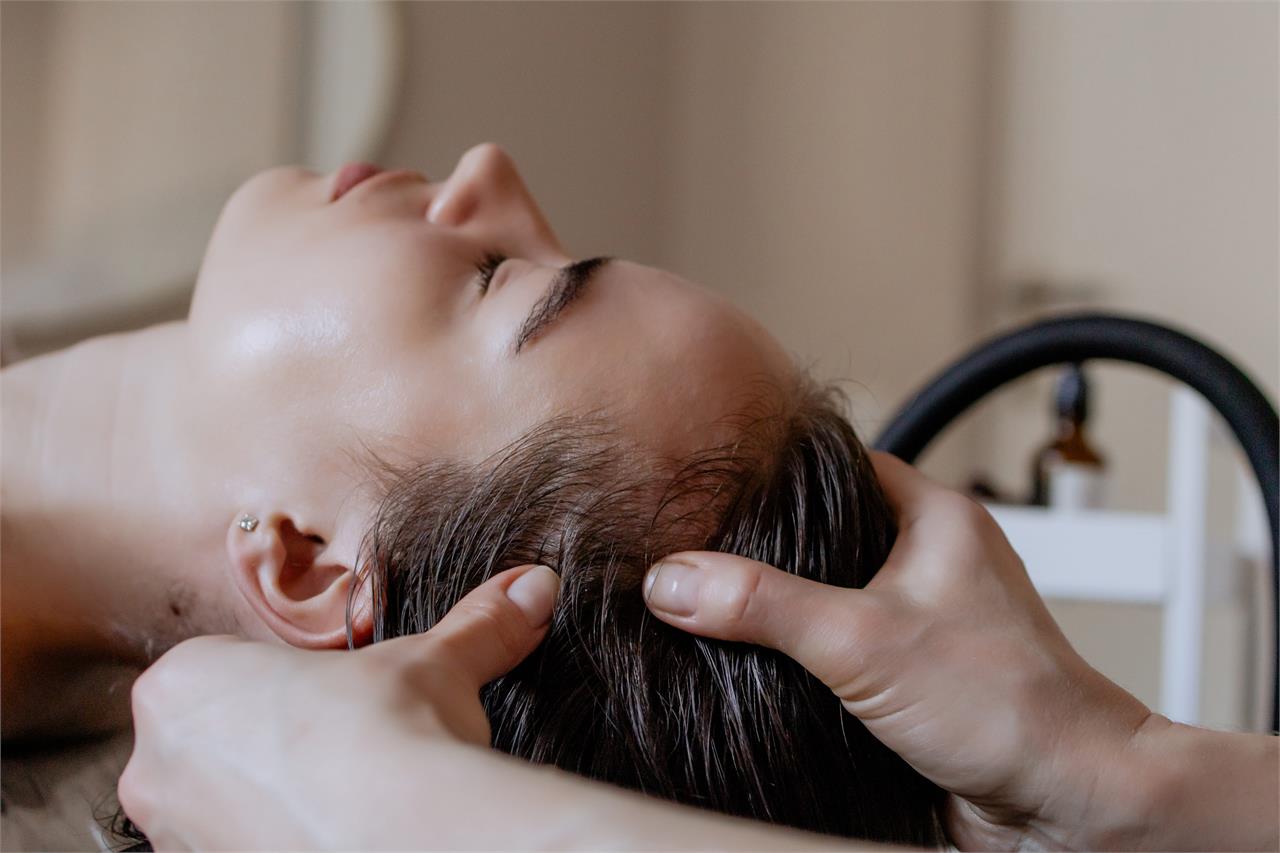 Spa capilar (head spa): ¿qué es, beneficios y cómo funciona? - Imagen 2