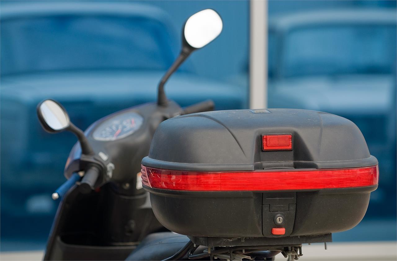 Los 10 accesorios imprescindibles para ir en moto - Imagen 9