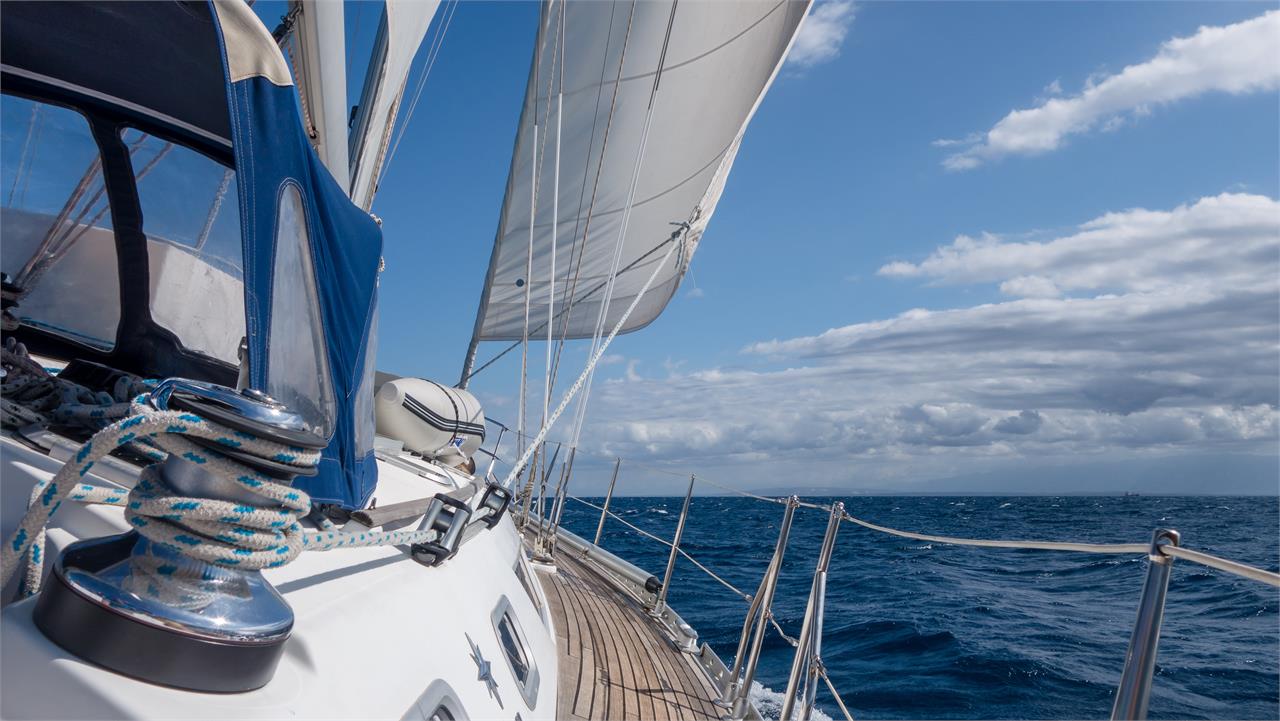 Ventajas de alquilar un velero - Imagen 1