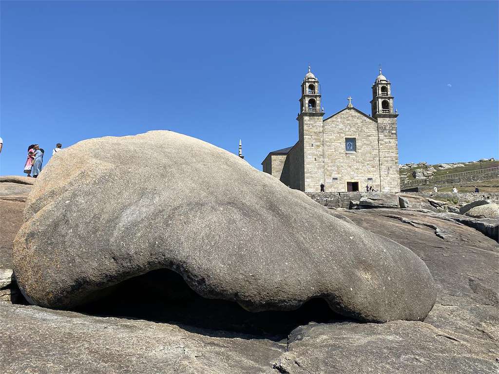 A Pedra de Abalar e A Pedra dos Cadrís en Muxía
