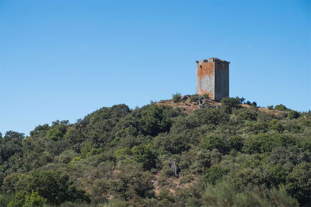 A Torre do Castro en Sandiás