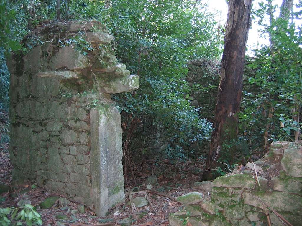 Aldea Abandonada de Abuín en Rianxo