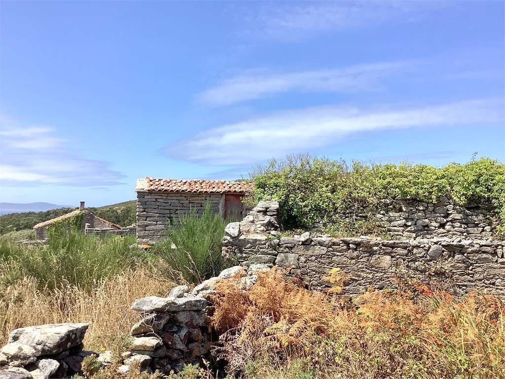 Aldea Abandonada de Candelago en Ponteceso