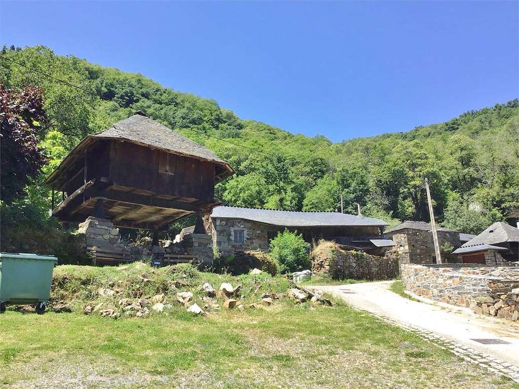 Aldea de Coro en Navia de Suarna