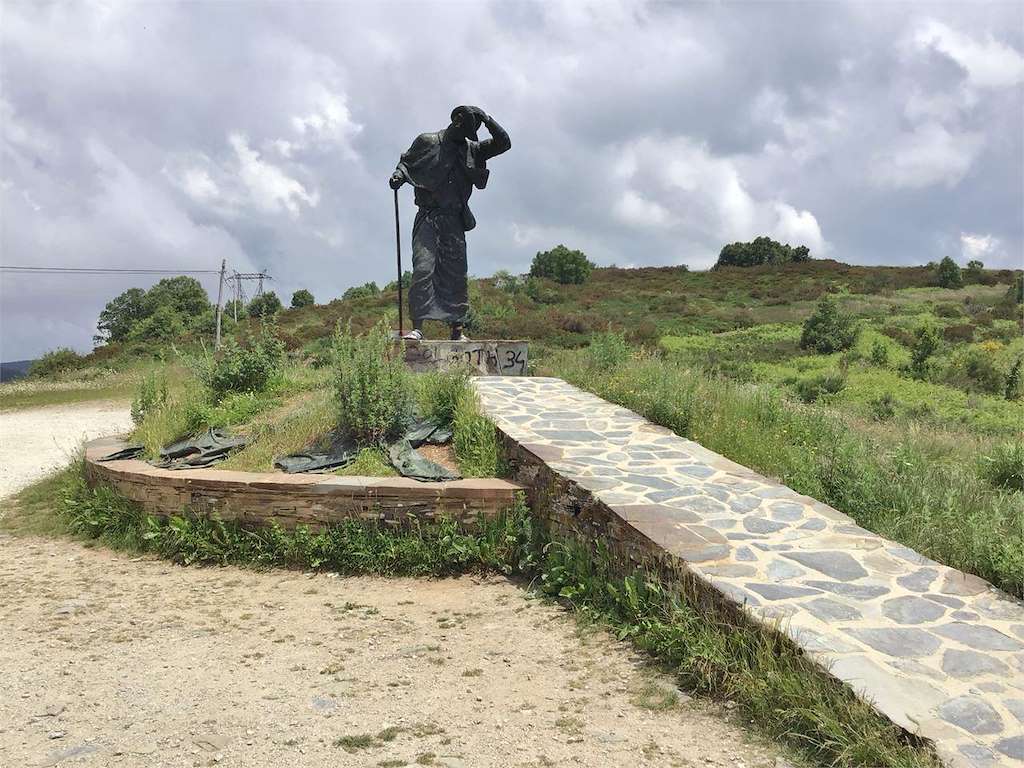Alto de San Roque (Monumento al Peregrino) en Pedrafita do Cebreiro