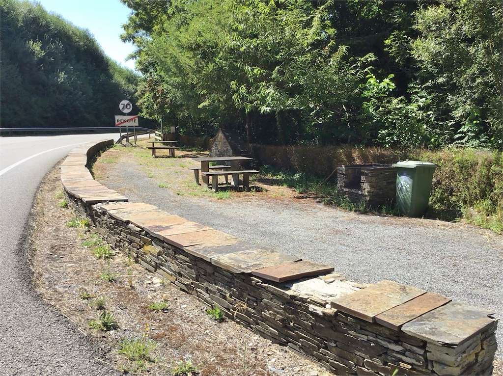 Área de Descanso Renche en Samos