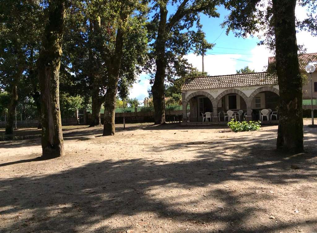 Área de Recreo Carballeira de Cacharado en A Caniza