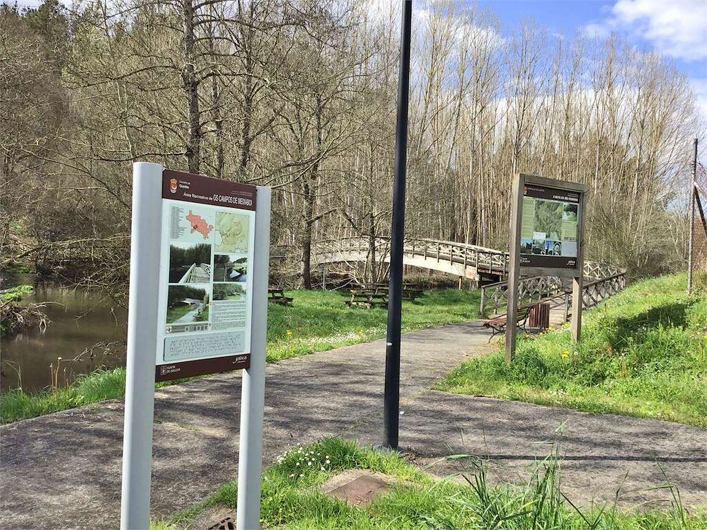 Área Recreativa de Os Campos de Meixaboi en Guntín