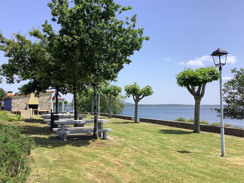 Área Recreativa de Vilafernández en Dumbría