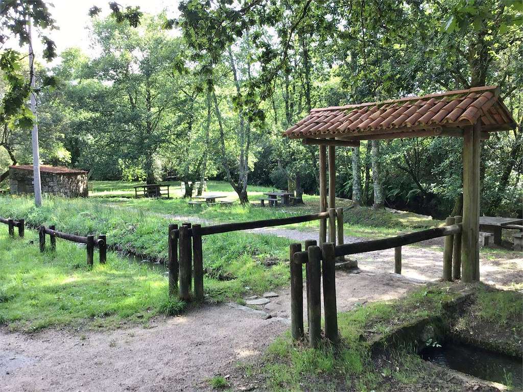 Área Recreativa Fluvial da Pedra en Tomiño