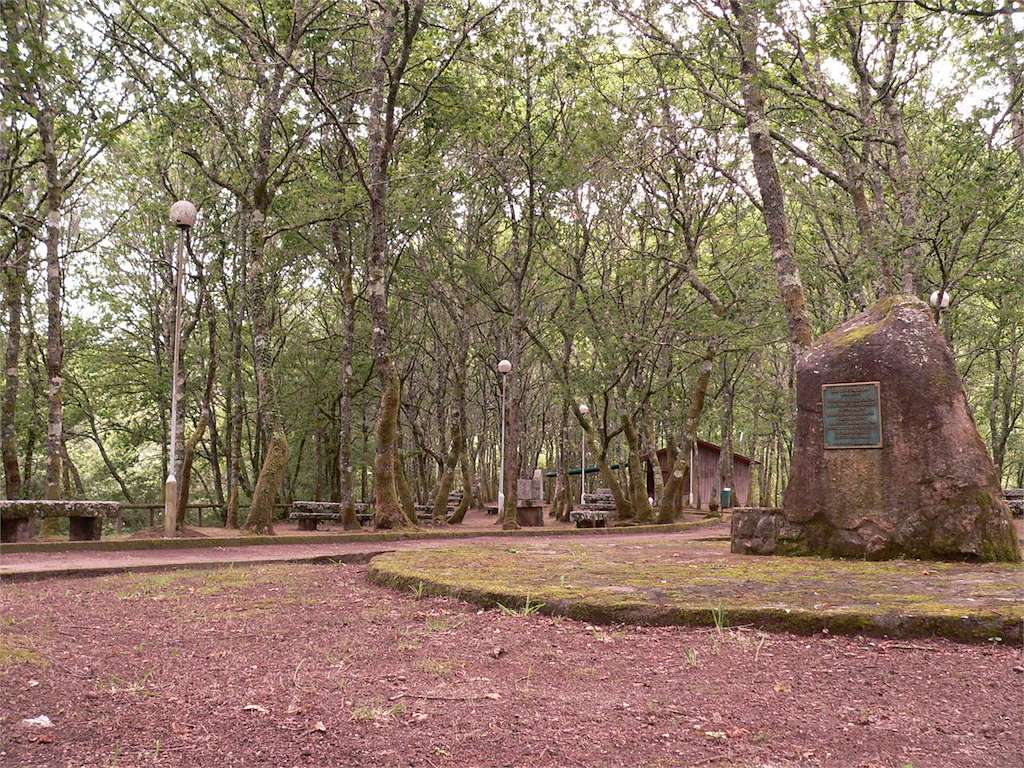 Área Recreativa Illa de Remesquide en Vila de Cruces