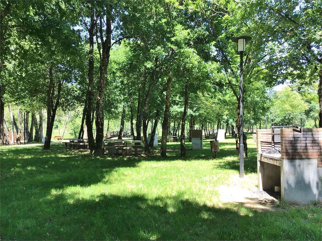 Área Recreativa Manuel Gonzalez Capón en Baralla