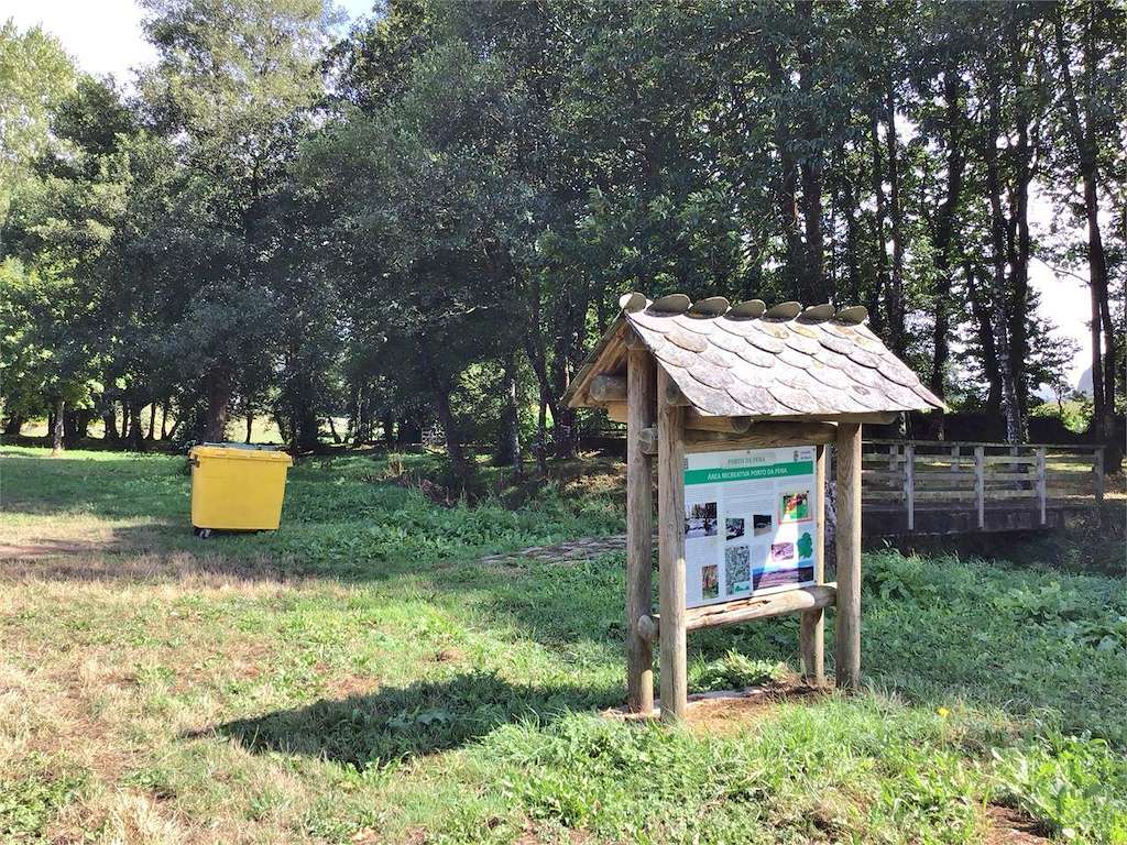 Área Recreativa Porto da Pena en Meira