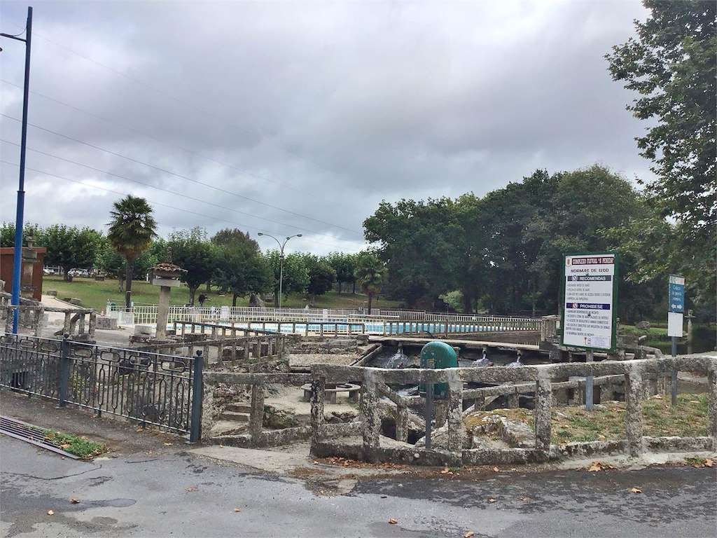 Área Recreativa y Piscina A Peneda en Monterroso