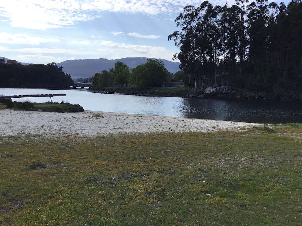 Área Recreativa y Playa Fluvial A Xunqueira en Soutomaior