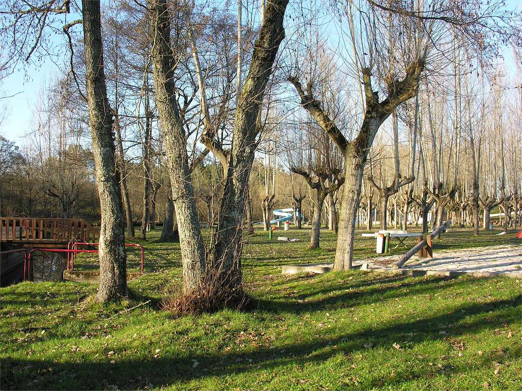 Área Recreativa y Playa Fluvial de Furelos en Melide