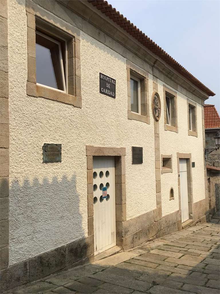Biblioteca Municipal - Antiguo Hospital de la Caridad en Baiona