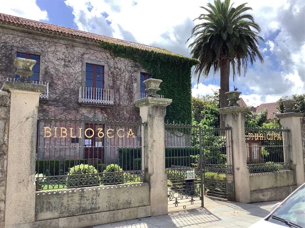 Biblioteca Municipal Luis Rei - Casa dos Fraga en Cambados