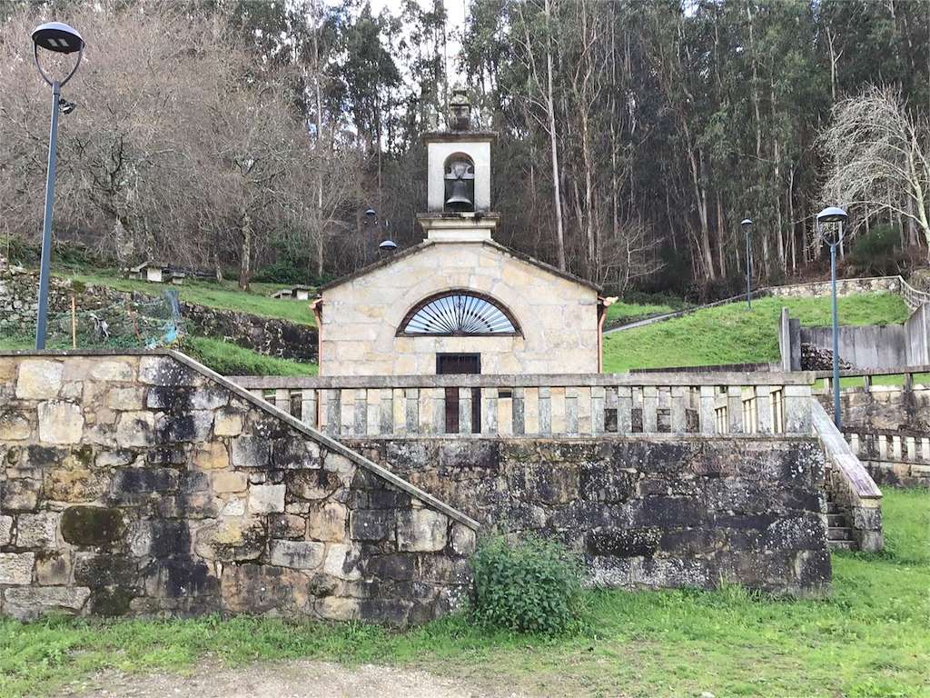 Capilla de Santa Margarita de Paredes en O Campo Lameiro