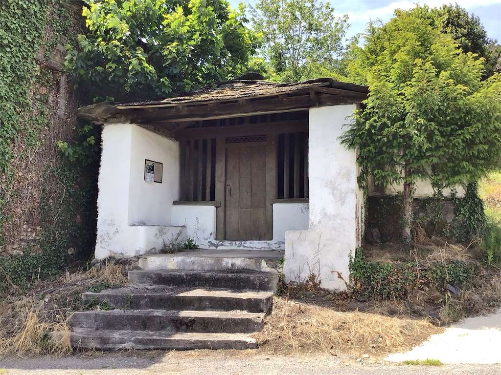 Capilla de Seira en Negueira de Muñiz