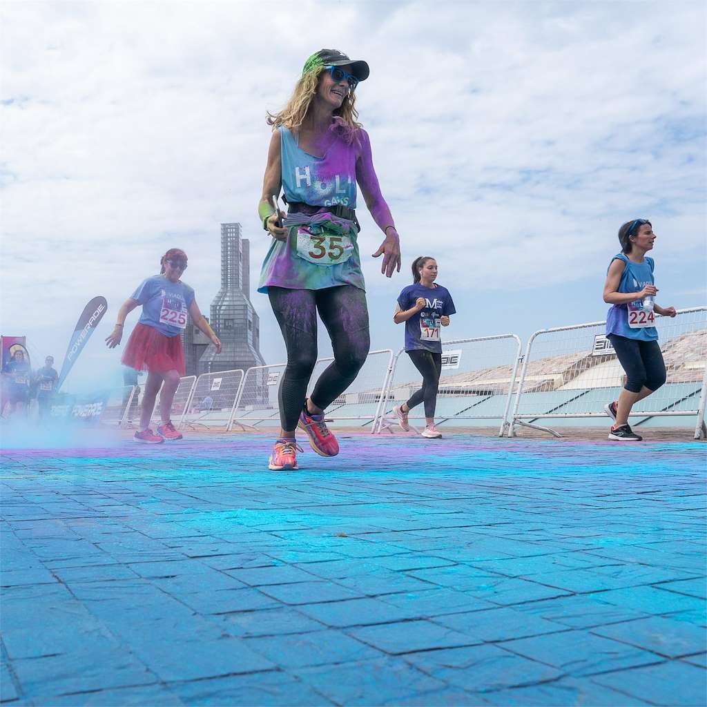 VI Carreira Holi Gaiás en Santiago de Compostela