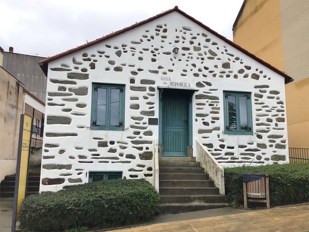 Casa da República en Oleiros