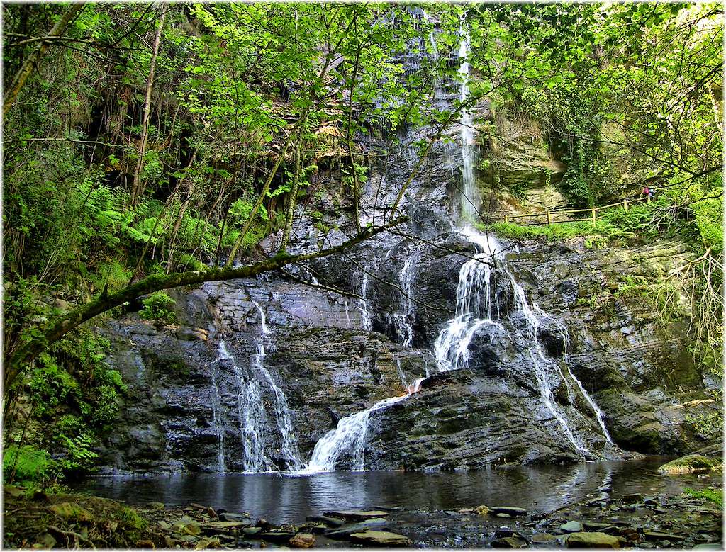 Cascada de Santo Estevo do Ermo en Barreiros