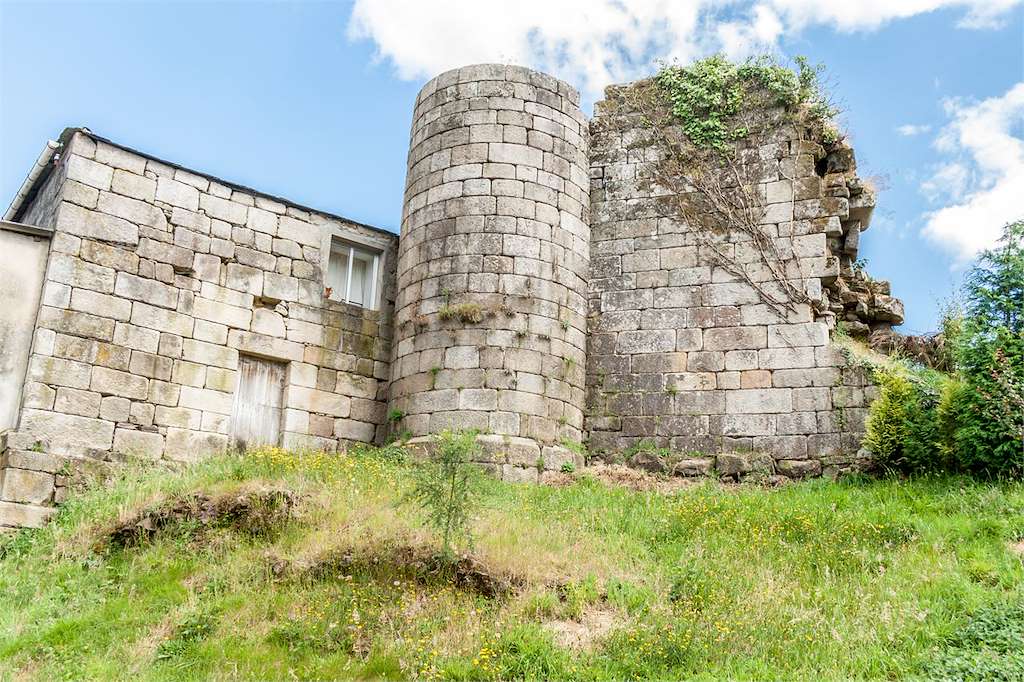 Castillo de Pobra de Parga en Guitiriz