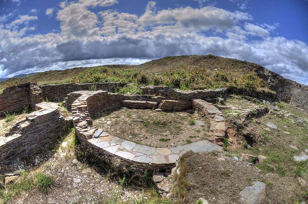 Castro de Formigueiros en Samos