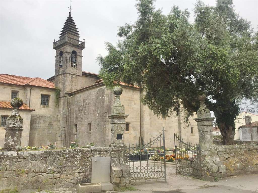 Cementerio de Adina en Padrón