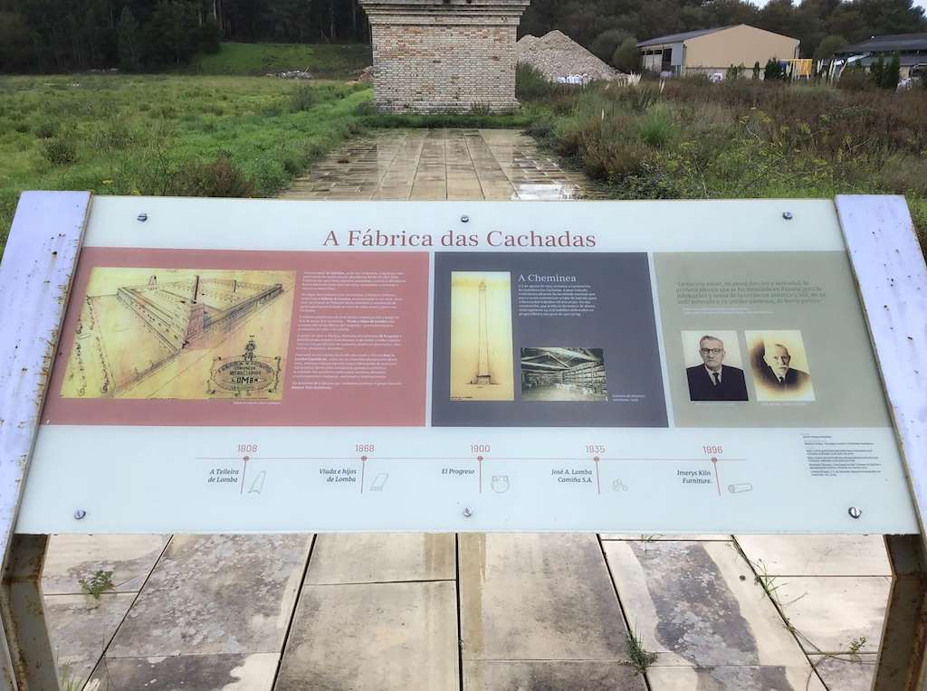 Chimenea de la Fábrica das Cachadas en A Guarda